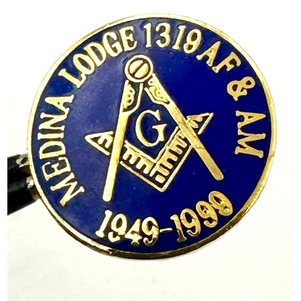 Medina Lodge 1319AF & AM Pin Masonic Vintage  Blue Lapel Freemasonry Collectible
